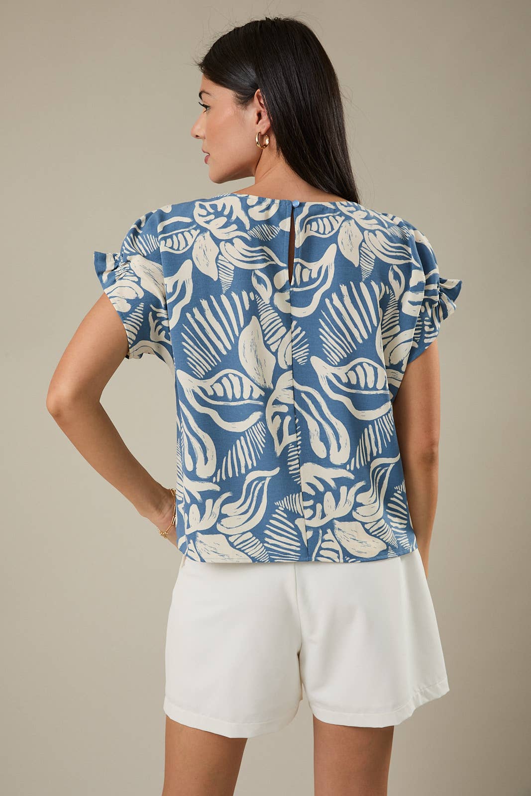 ROUND NECK RUFFLE PUFF SHORT SLEEVE LEAF PRINT TOP