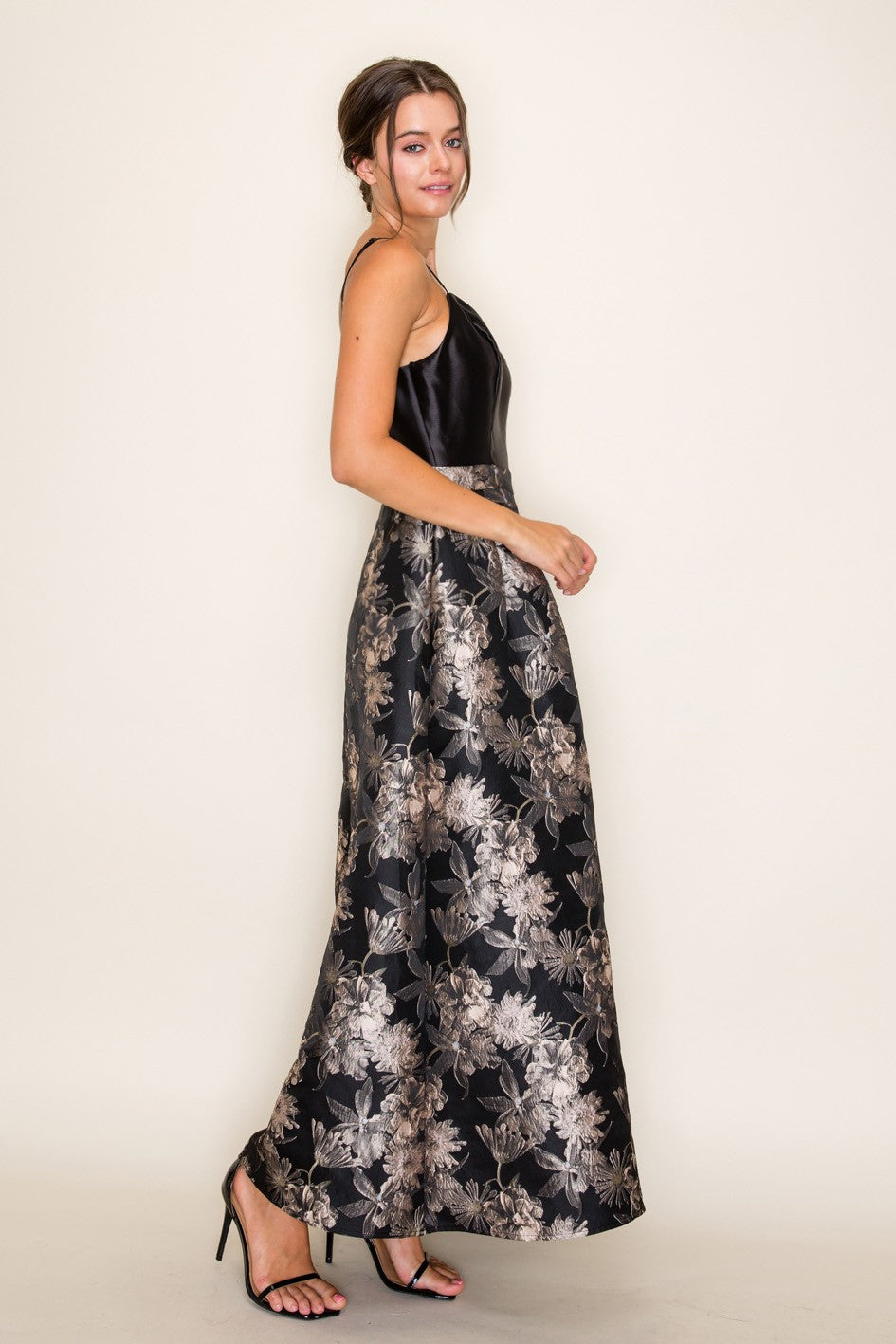 Floral Jacquard Sweetheart Neck Midi Dress