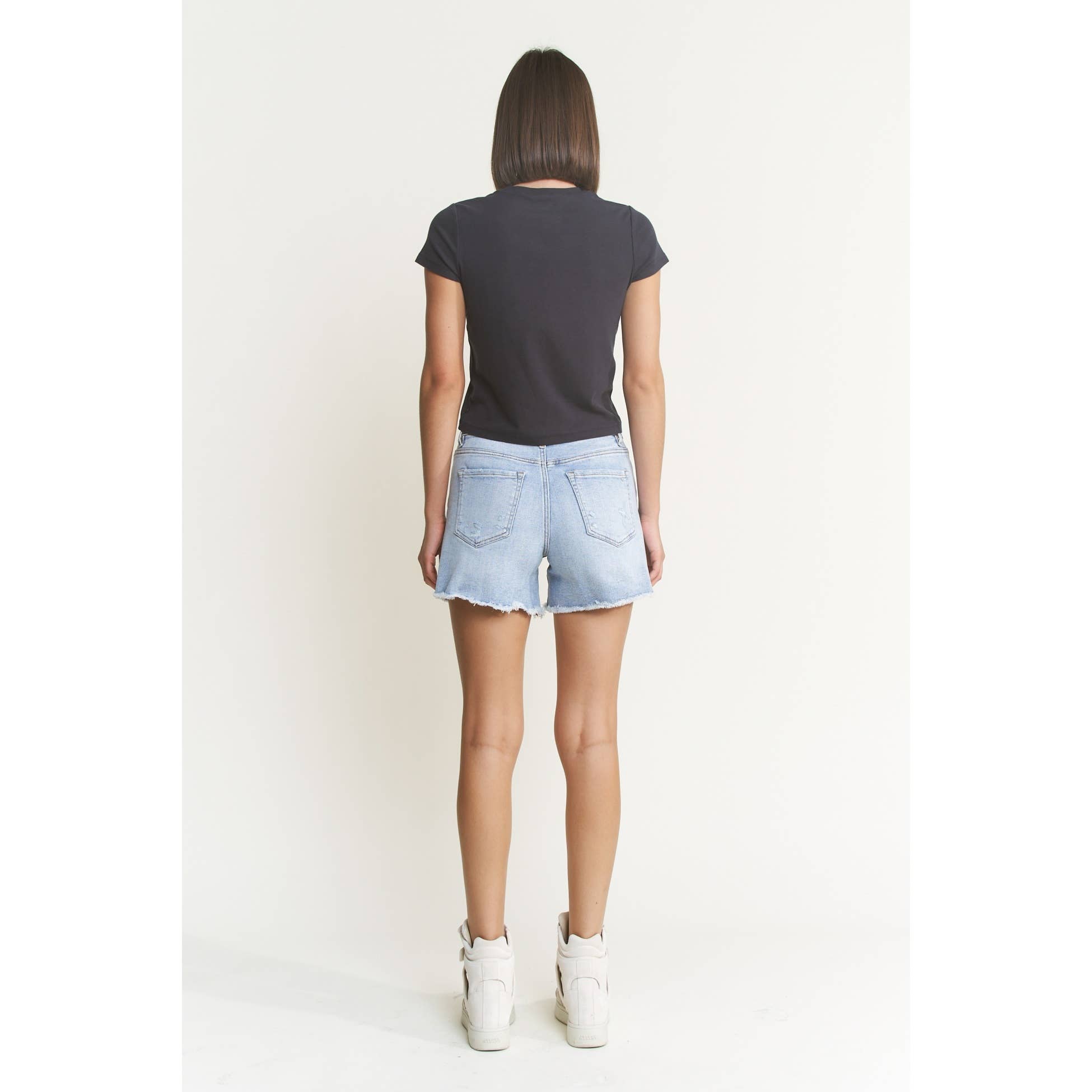 SUPER HIGH SHORTS WITH FRAYED RAW HEM