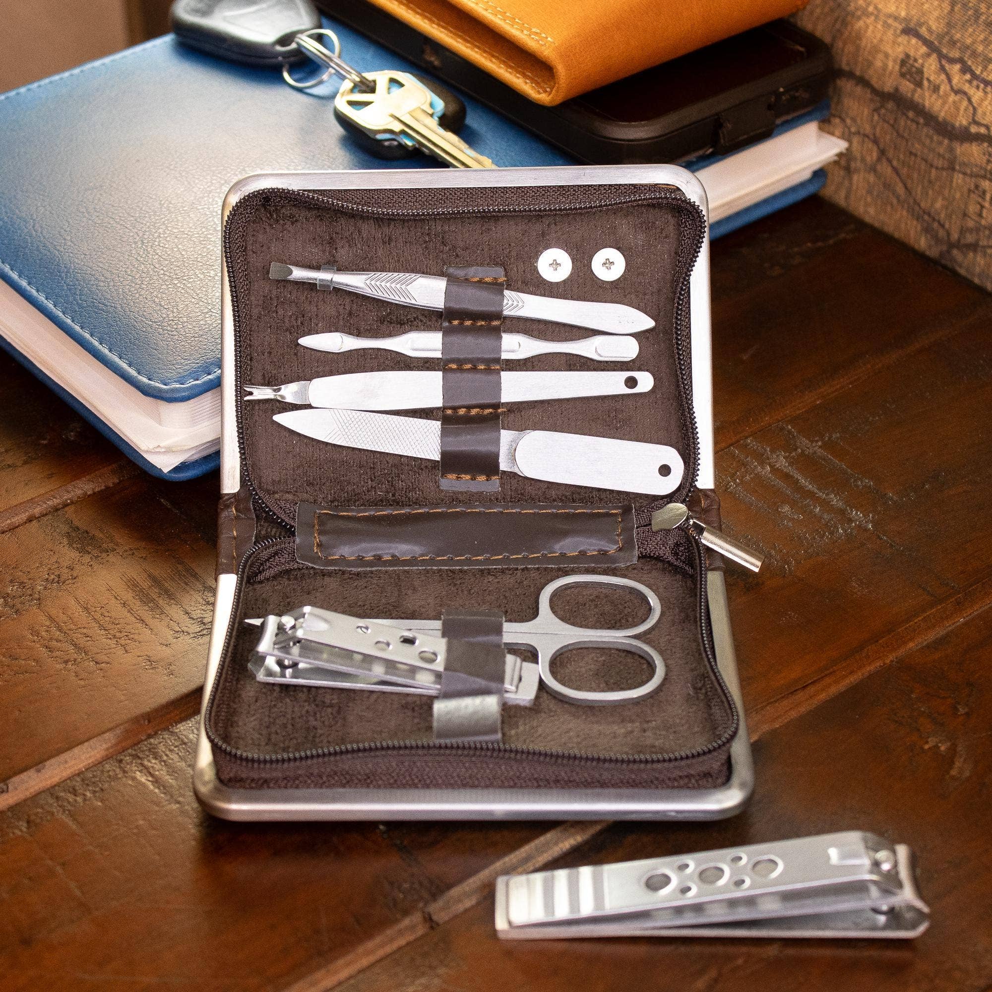 Ole Miss Rebels Manicure Grooming Set.