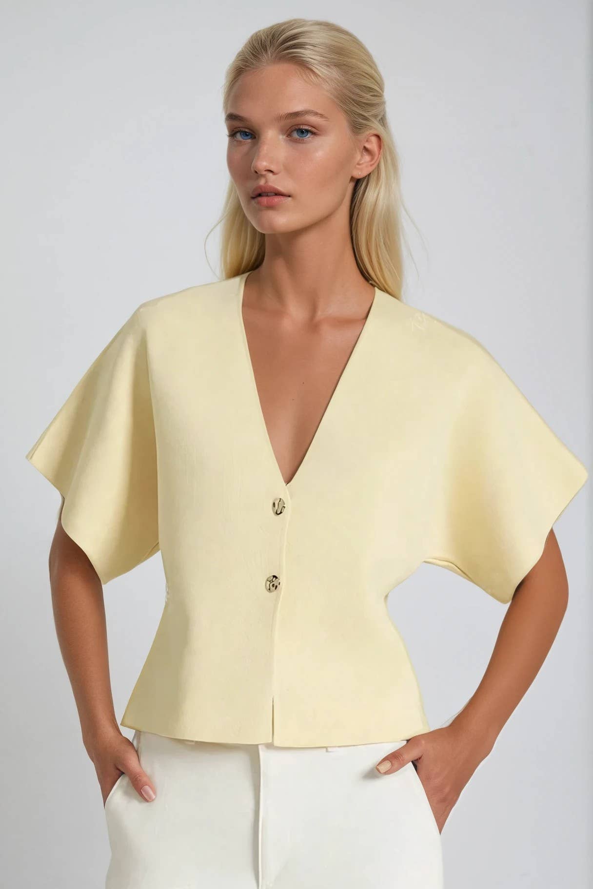 SHORT SLEEVED FINE KNIT CARDI WITH GOLD BUTTONS