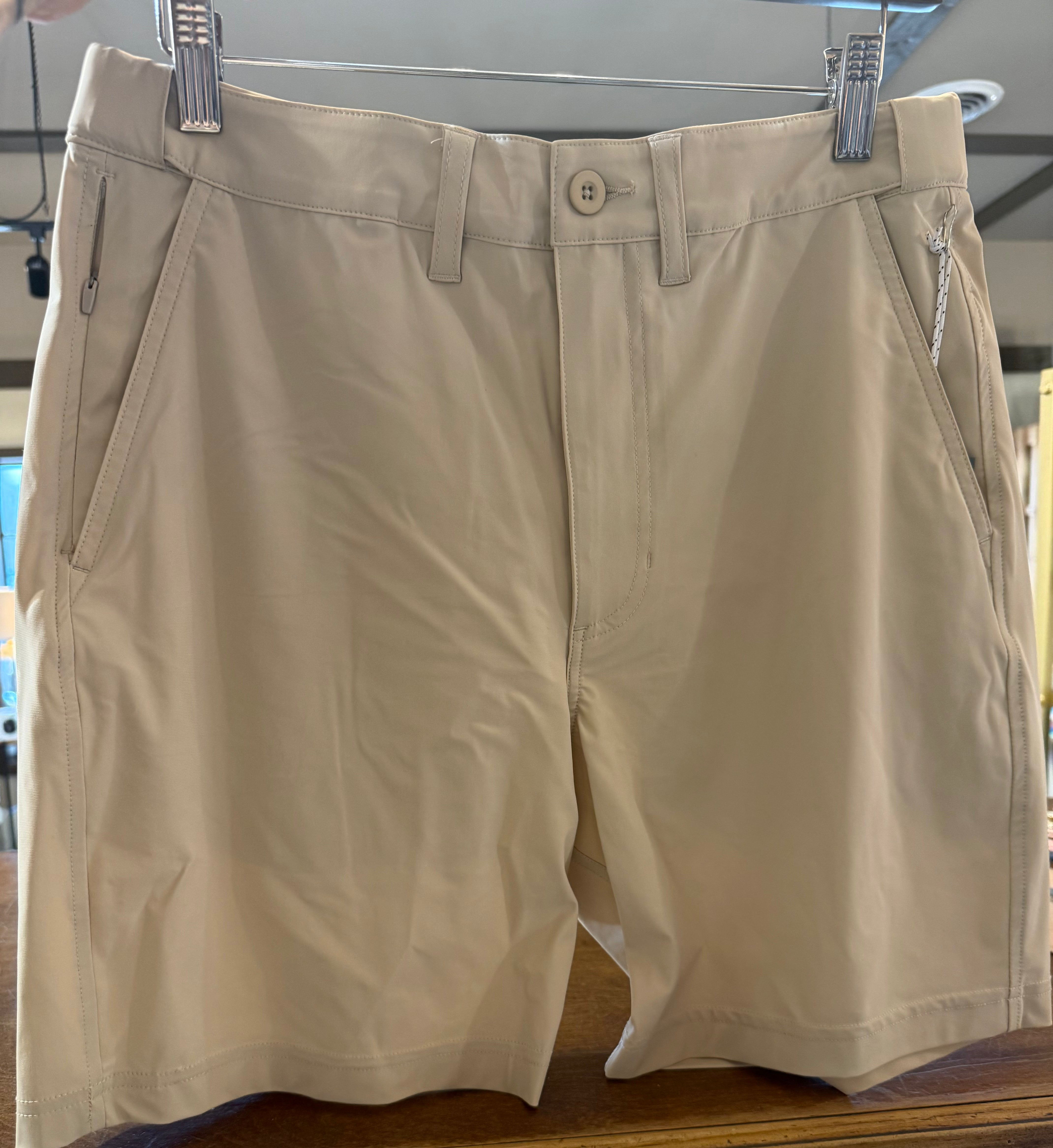Momentum Performance Chino