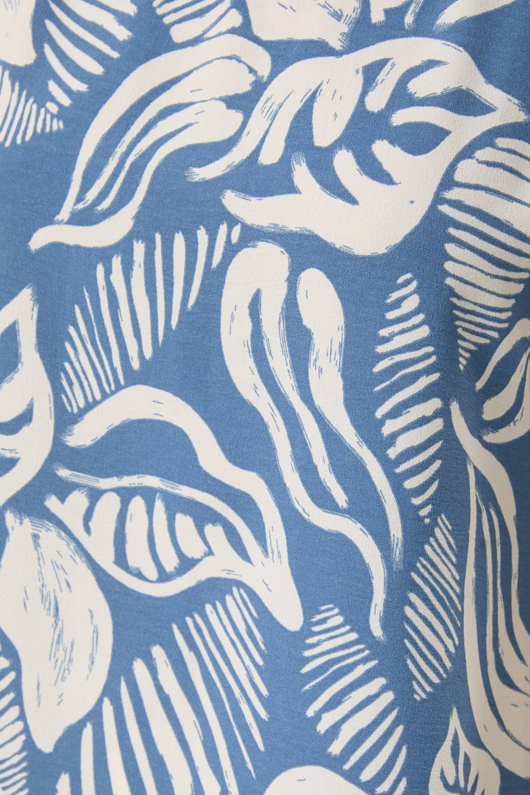 ROUND NECK RUFFLE PUFF SHORT SLEEVE LEAF PRINT TOP