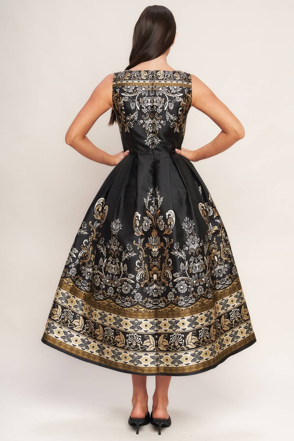 A printed woven midi dress
