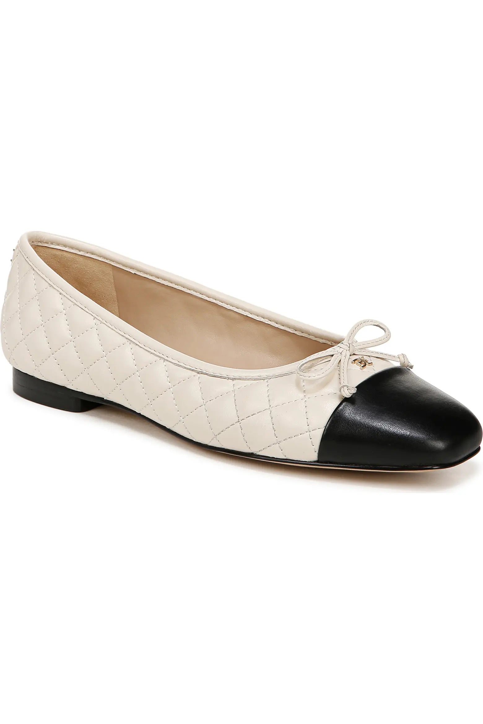 Marilyn Ivory/Black Flat