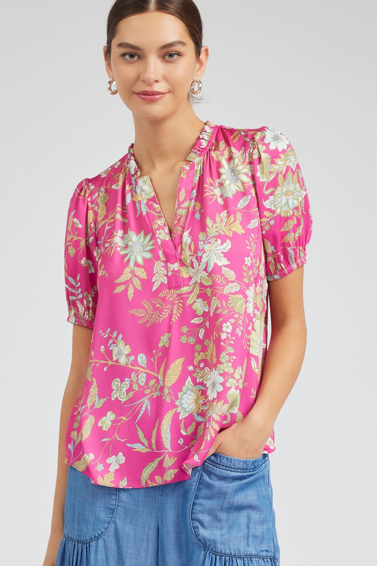 FLORAL PUFF-SLEEVE V-NECK BLOUSE