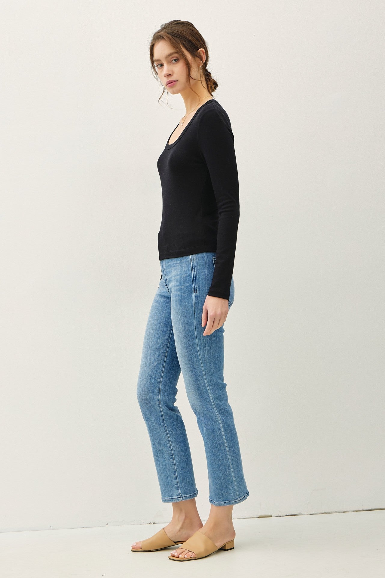 Basic Scoop Neck Long Sleeve Top