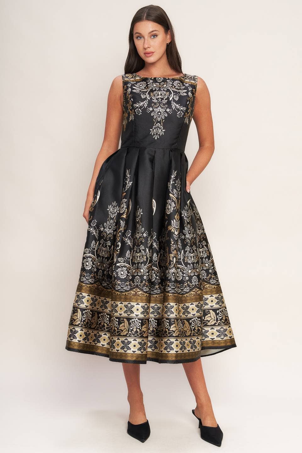 A printed woven midi dress