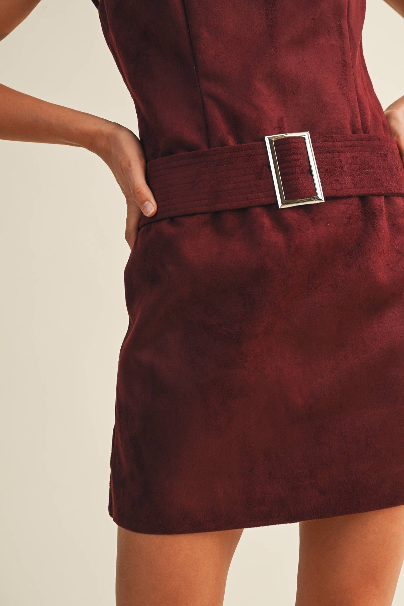 MOCK NECK BELTED SLEEVELESS DRESS