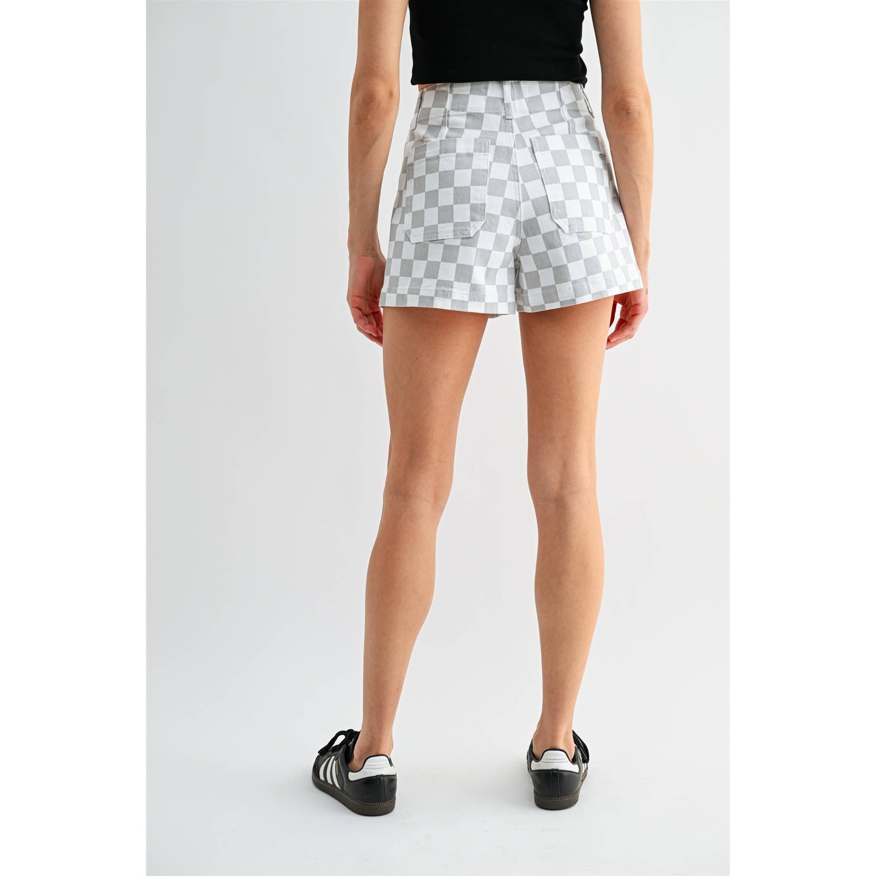 HIGH-RISE SHORTS CHESS PRINT