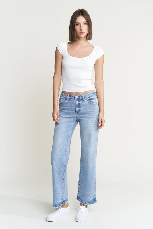 MID RISE LOOSE FIT STRAIGHT ANKLE