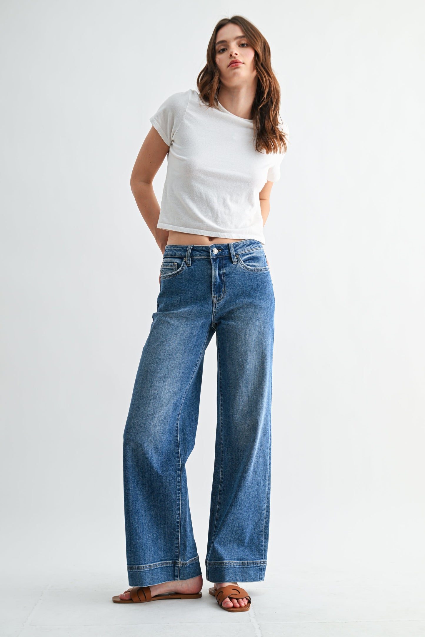 Mid-Rise Wide Leg Jeans