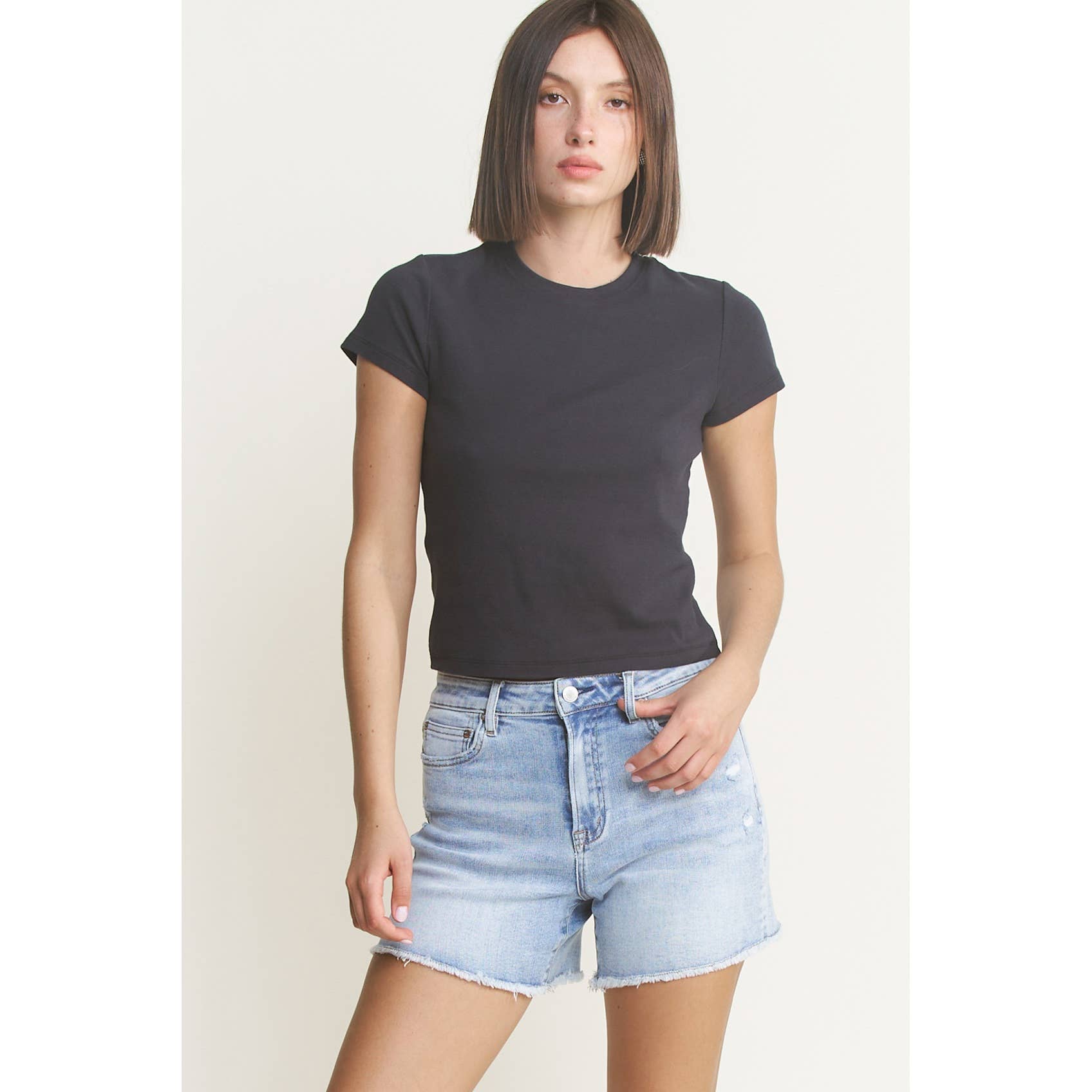 SUPER HIGH SHORTS WITH FRAYED RAW HEM