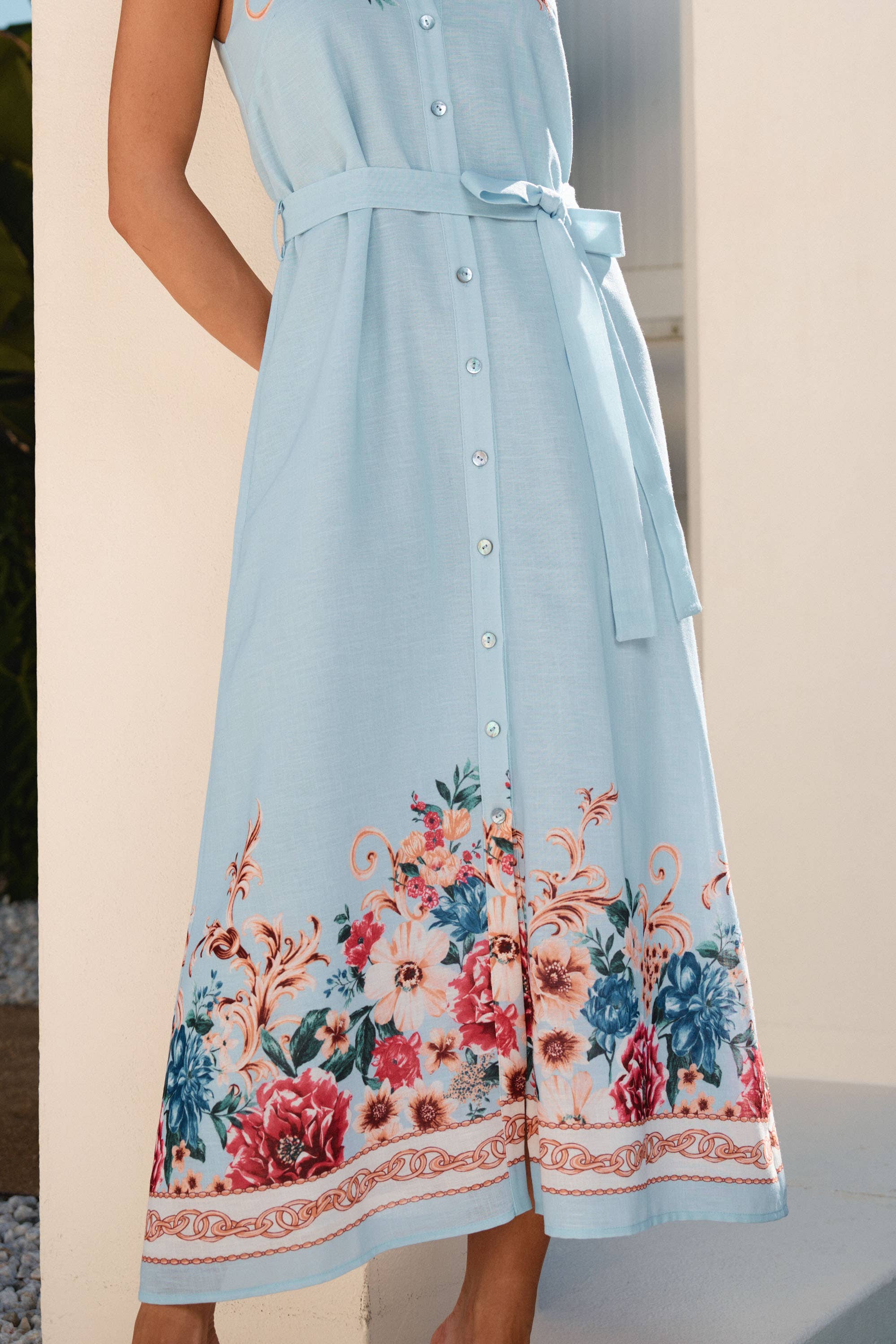 Floral button sleeveless maxi dress.