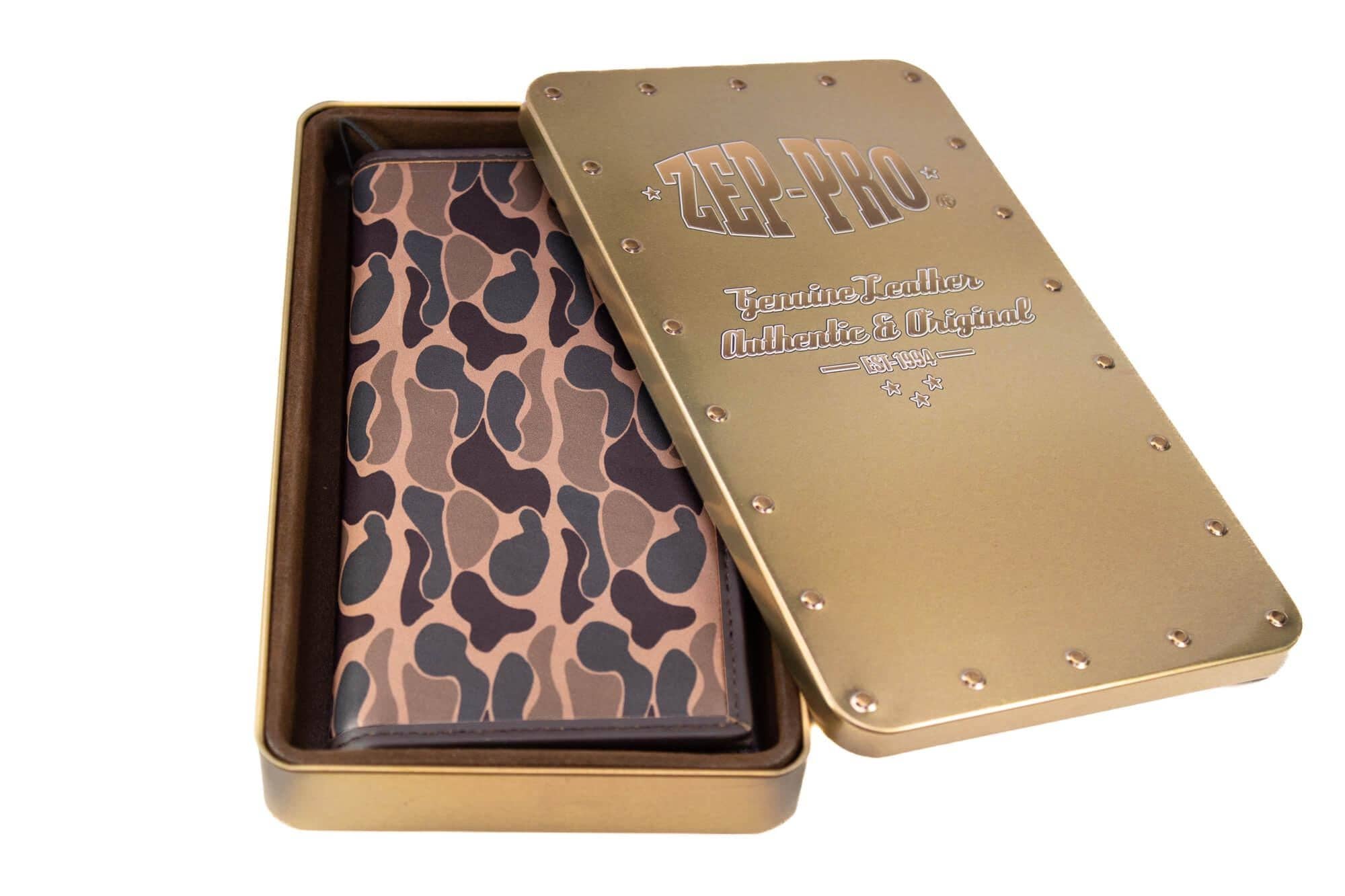 Ole Miss Rebels Men's Secretary Old School Camo Leather Wallet.