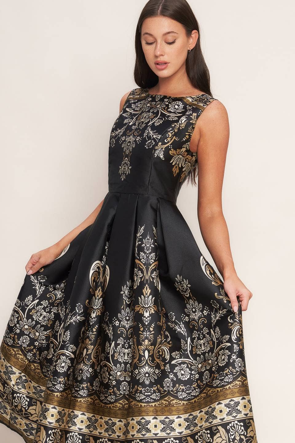 A printed woven midi dress