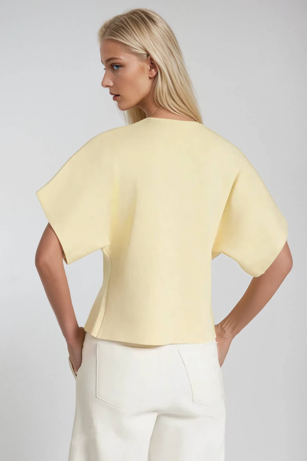 SHORT SLEEVED FINE KNIT CARDI WITH GOLD BUTTONS